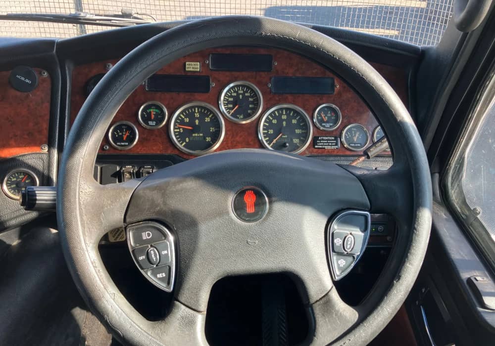 **Wrecking** 2015 Kenworth C509 - Image 12