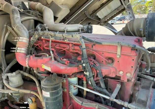 *Wrecking** 2014 Kenworth K200 Series - Image 17