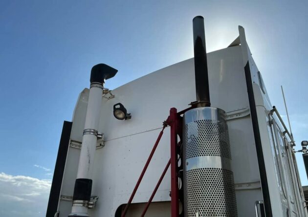 *Wrecking** 2014 Kenworth K200 Series - Image 11