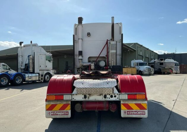*Wrecking** 2014 Kenworth K200 Series - Image 7