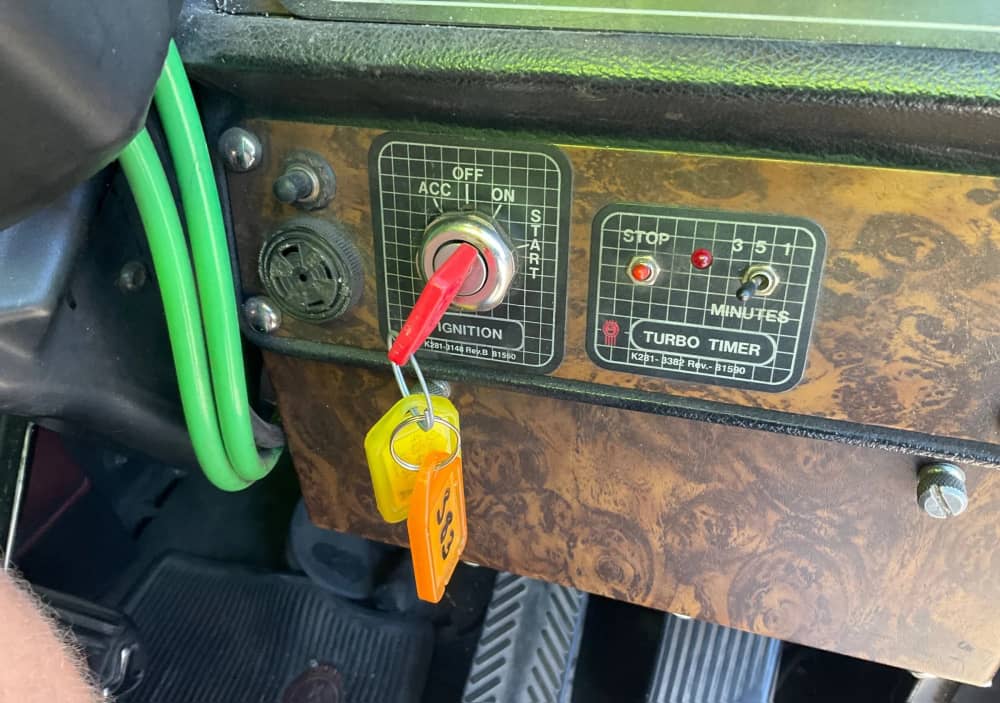 **Wrecking** 2000 Kenworth K104 - Image 31