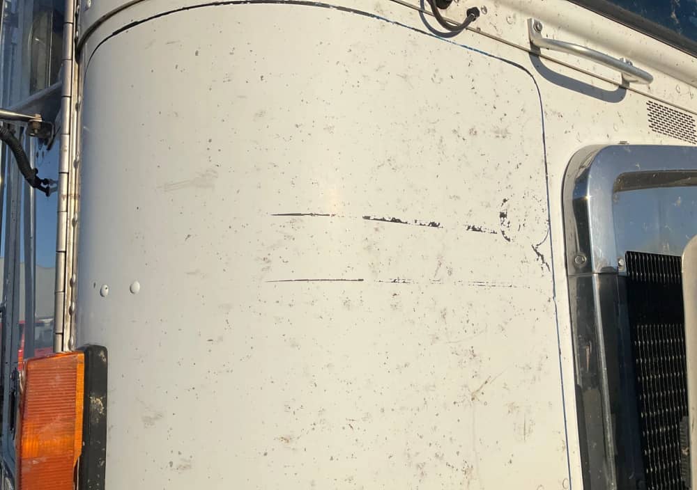 **Wrecking** 2000 Kenworth K104 - Image 16