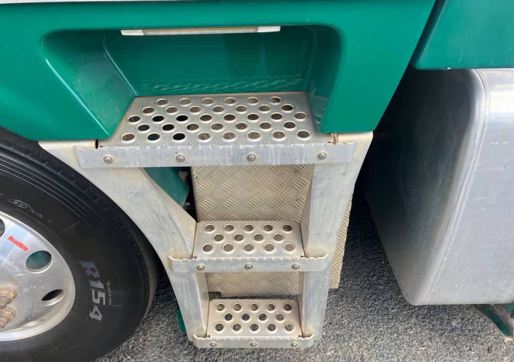 *Wrecking** 2016 Kenworth K200 Series - Image 22