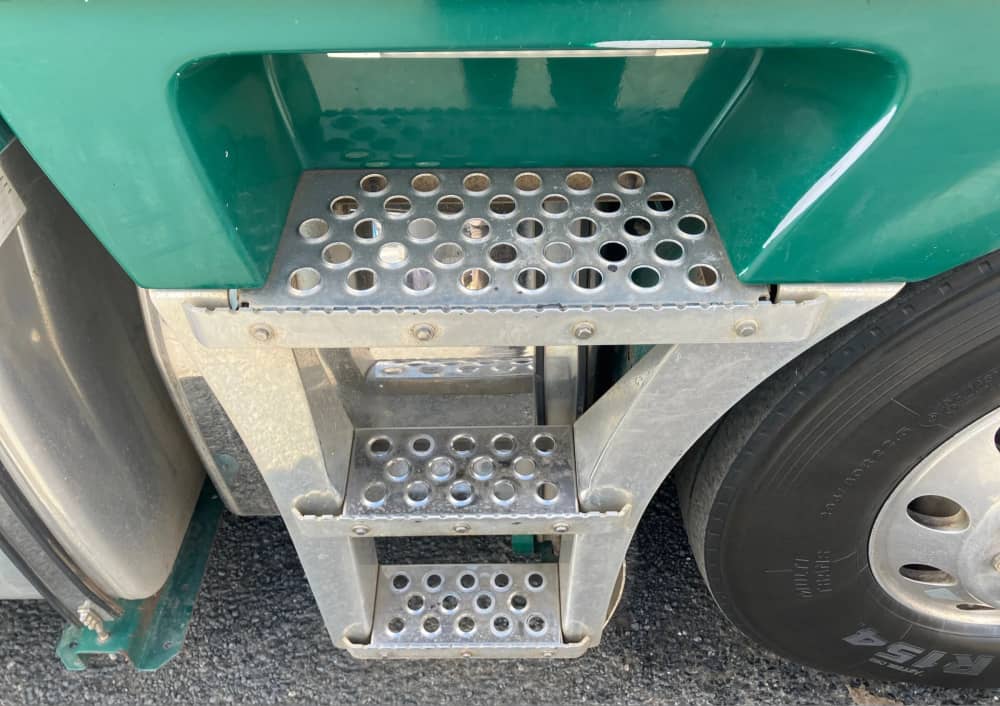 *Wrecking** 2016 Kenworth K200 Series - Image 12