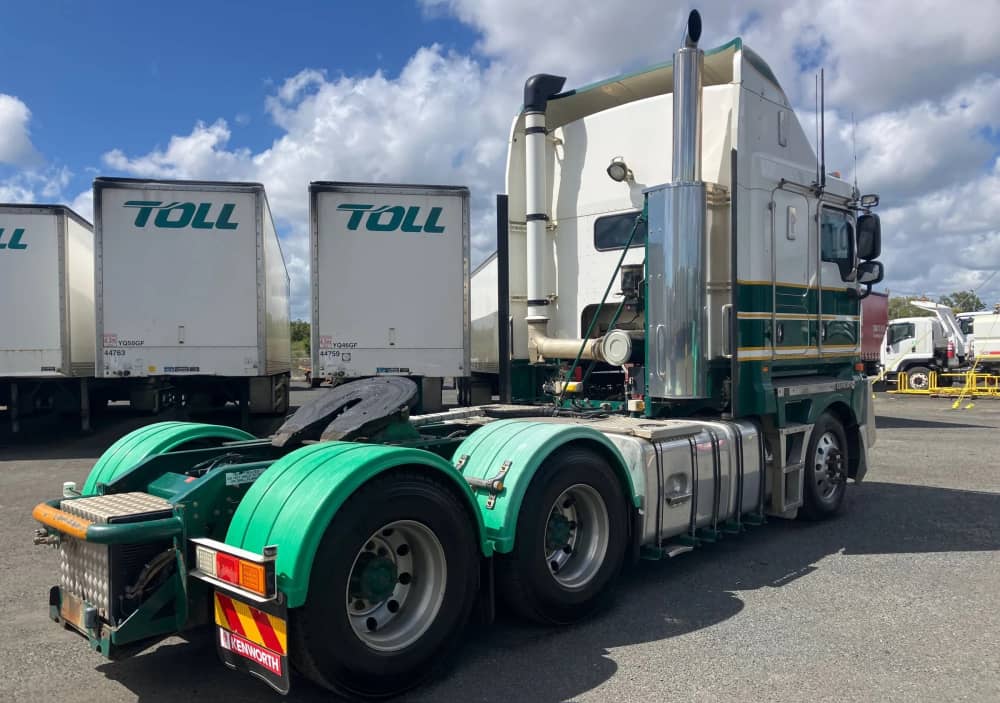 *Wrecking** 2016 Kenworth K200 Series - Image 9