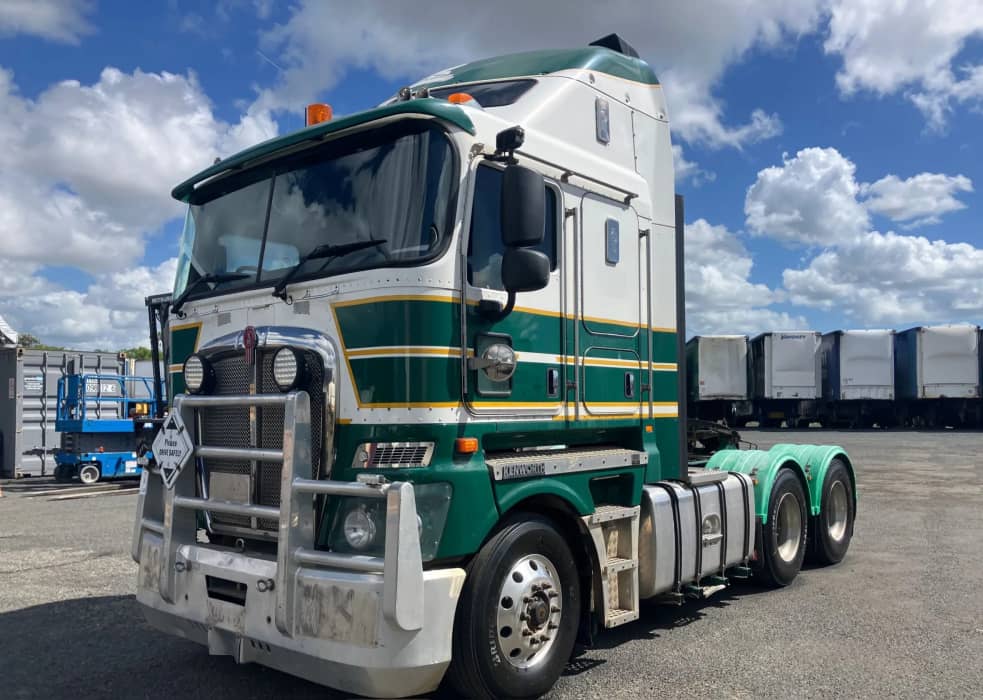 *Wrecking** 2016 Kenworth K200 Series - Image 5