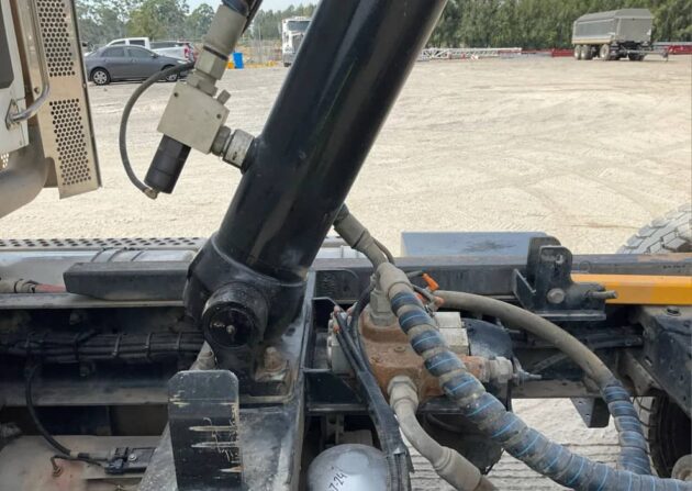 **Wrecking** 2017 Kenworth T610SAR - Image 26