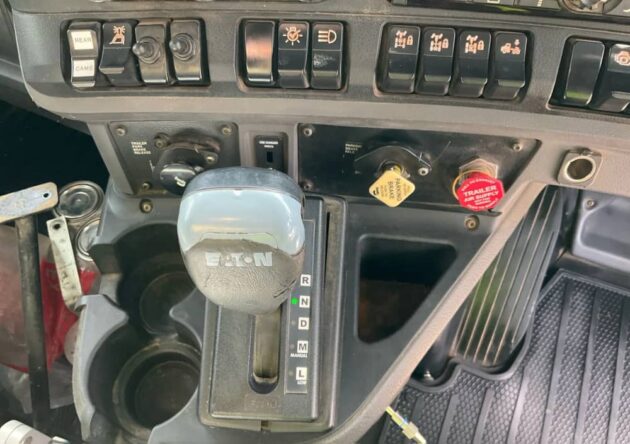 **Wrecking** 2017 Kenworth T610SAR - Image 20