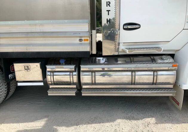 **Wrecking** 2017 Kenworth T610SAR - Image 15