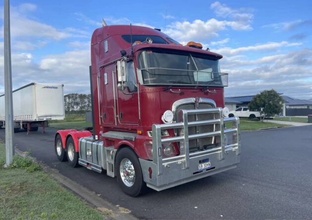**Wrecking** 2016 Kenworth K200 Aerodyne