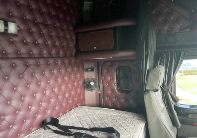 **Wrecking** 2016 Kenworth K200 Aerodyne - Image 31