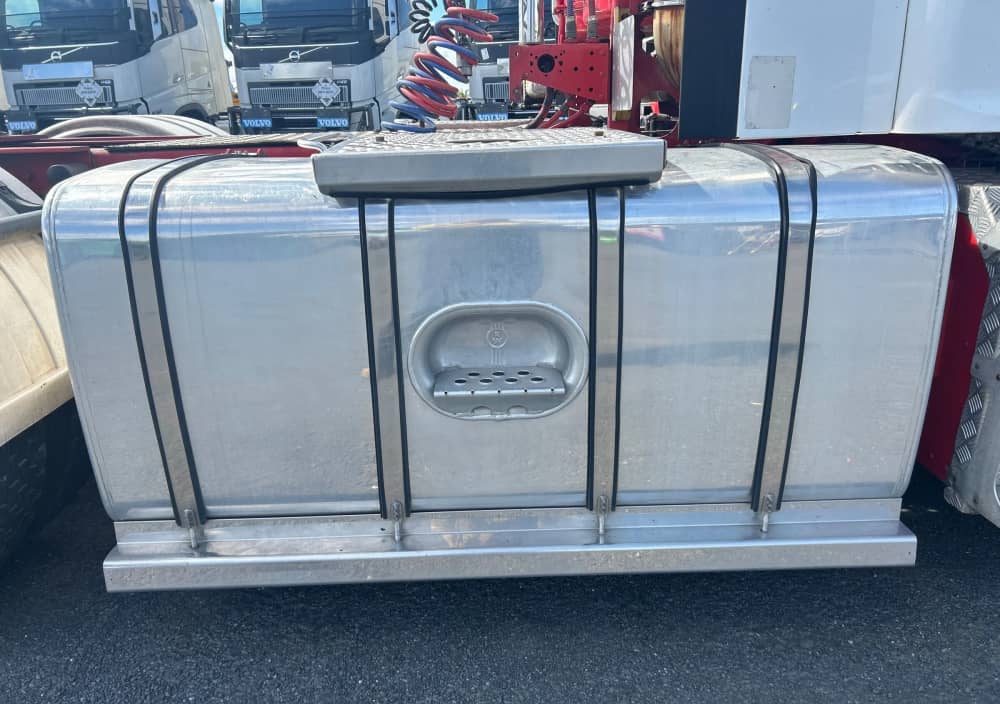 **Wrecking** 2008 Kenworth K108 - Image 25