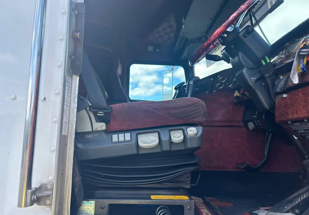 **Wrecking** 2008 Kenworth K108 - Image 26