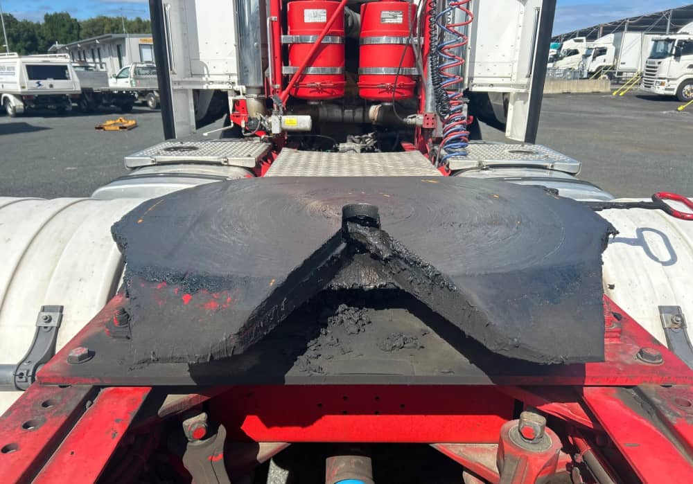 **Wrecking** 2008 Kenworth K108 - Image 21