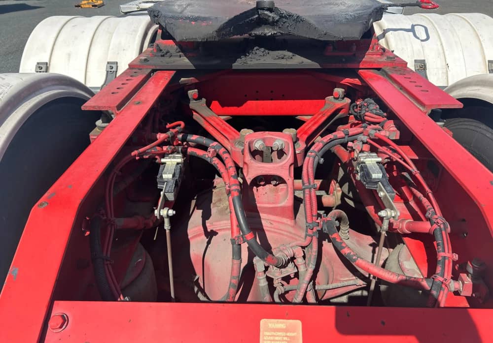 **Wrecking** 2008 Kenworth K108 - Image 19