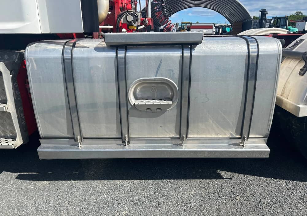 **Wrecking** 2008 Kenworth K108 - Image 15