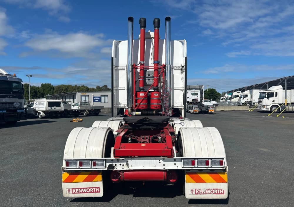 **Wrecking** 2008 Kenworth K108 - Image 7