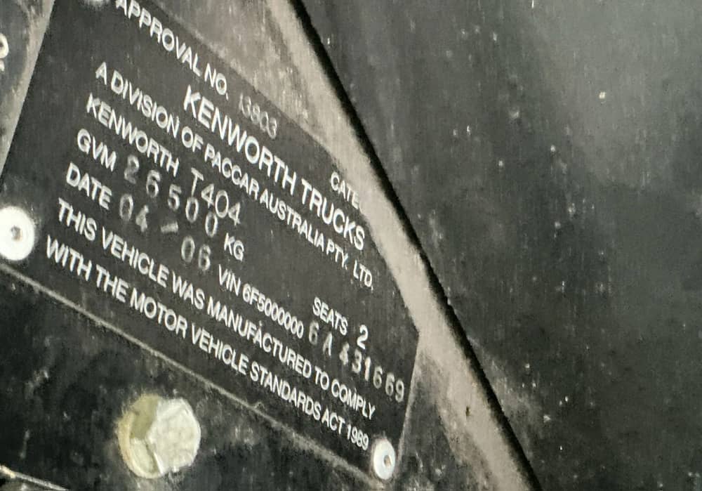 **Wrecking** 2006 Kenworth T404 - Image 21