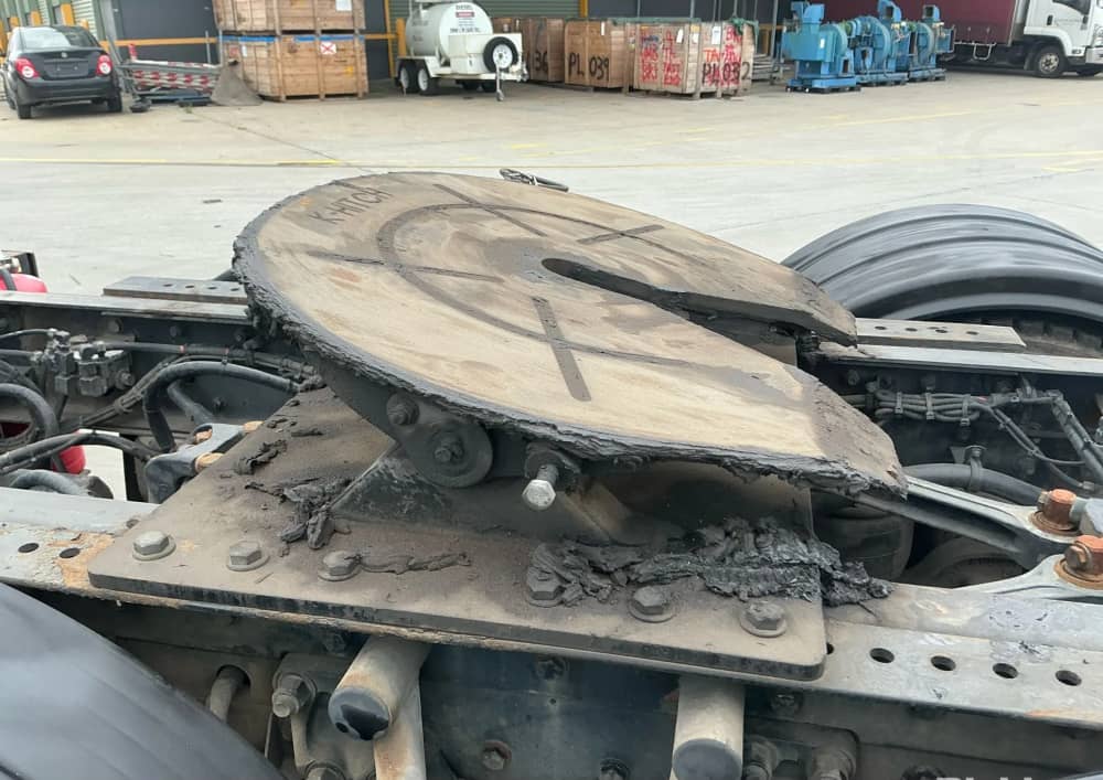 **Wrecking** 2006 Kenworth T404 - Image 16