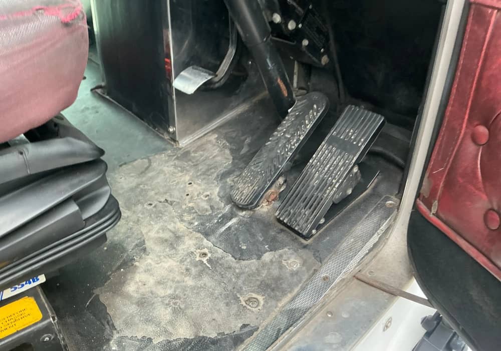 **Wrecking** 2006 Kenworth T404 - Image 6