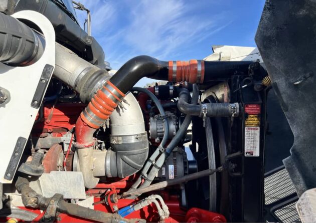 **Wrecking** 2010 Kenworth T402 - Image 29