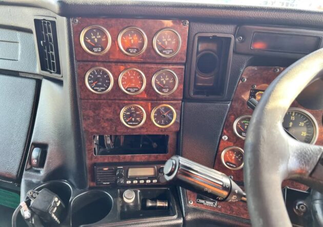 **Wrecking** 2010 Kenworth T402 - Image 26
