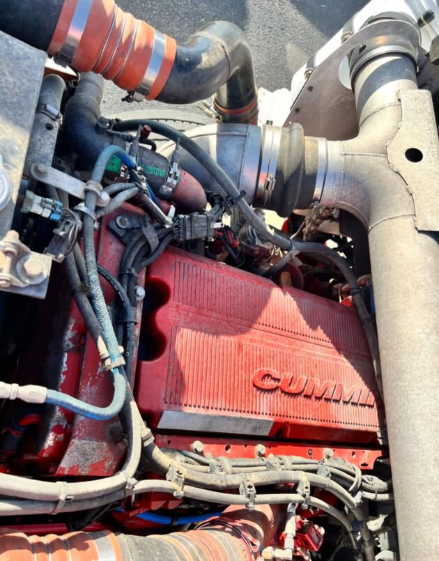 **Wrecking** 2010 Kenworth T402 - Image 22