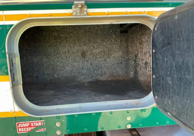 **Wrecking** 2016 Kenworth T409 - Image 21