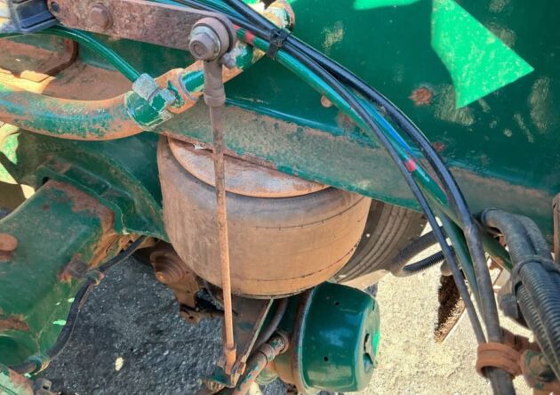 **Wrecking** 2016 Kenworth T409 - Image 17