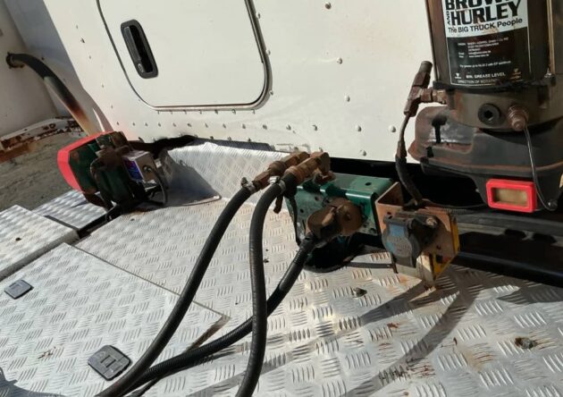 **Wrecking** 2016 Kenworth T409 - Image 15