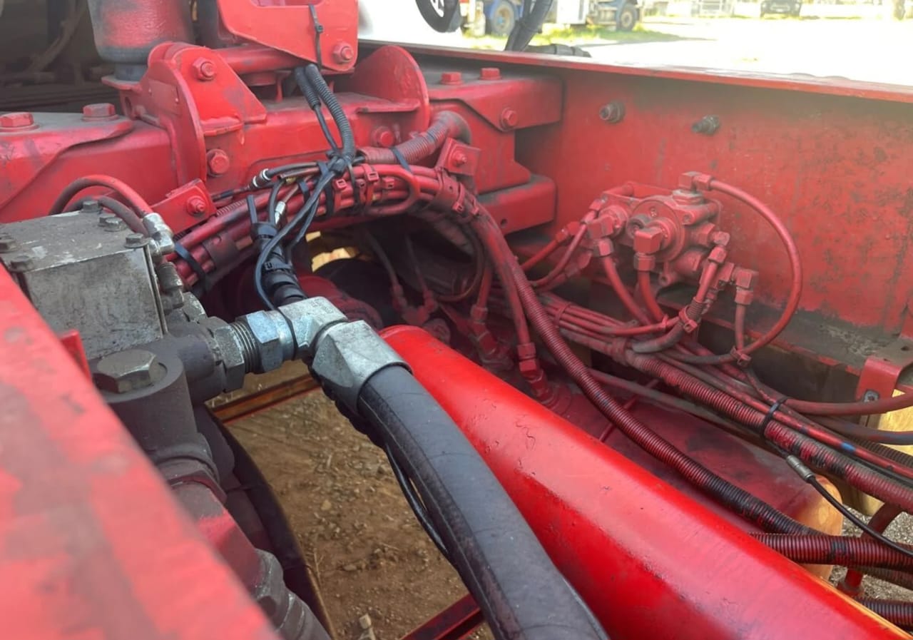 **Wrecking** 2002 Kenworth T401 - Image 30