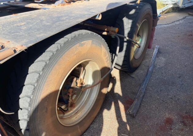 **Wrecking** 2012 Kenworth T659 - Image 12