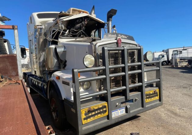 **Wrecking** 2012 Kenworth T659