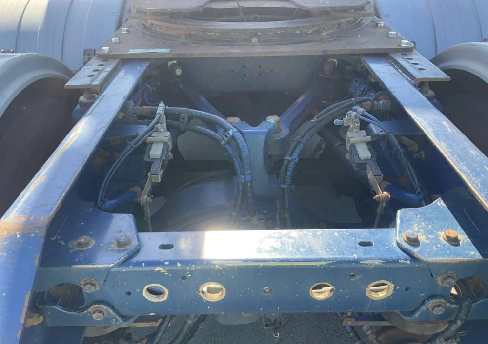 **Wrecking** 2003 Kenworth K104 - Image 22