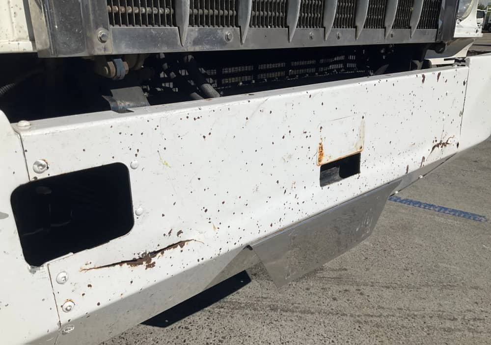 **Wrecking** 2003 Kenworth K104 - Image 17