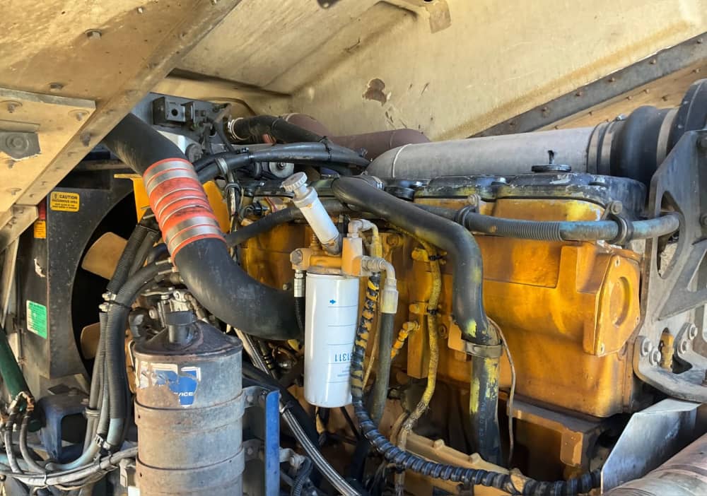 **Wrecking** 2003 Kenworth K104 - Image 13