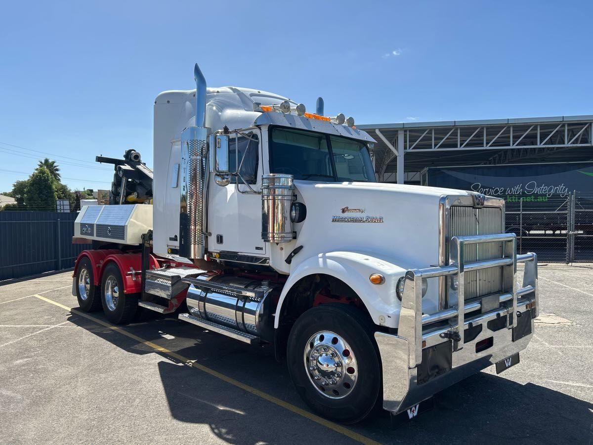 **Wrecking** 2013 Western Star 4900EX Constellation