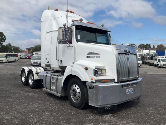 **Wrecking** 2018 Western Star 5800SS Constellation