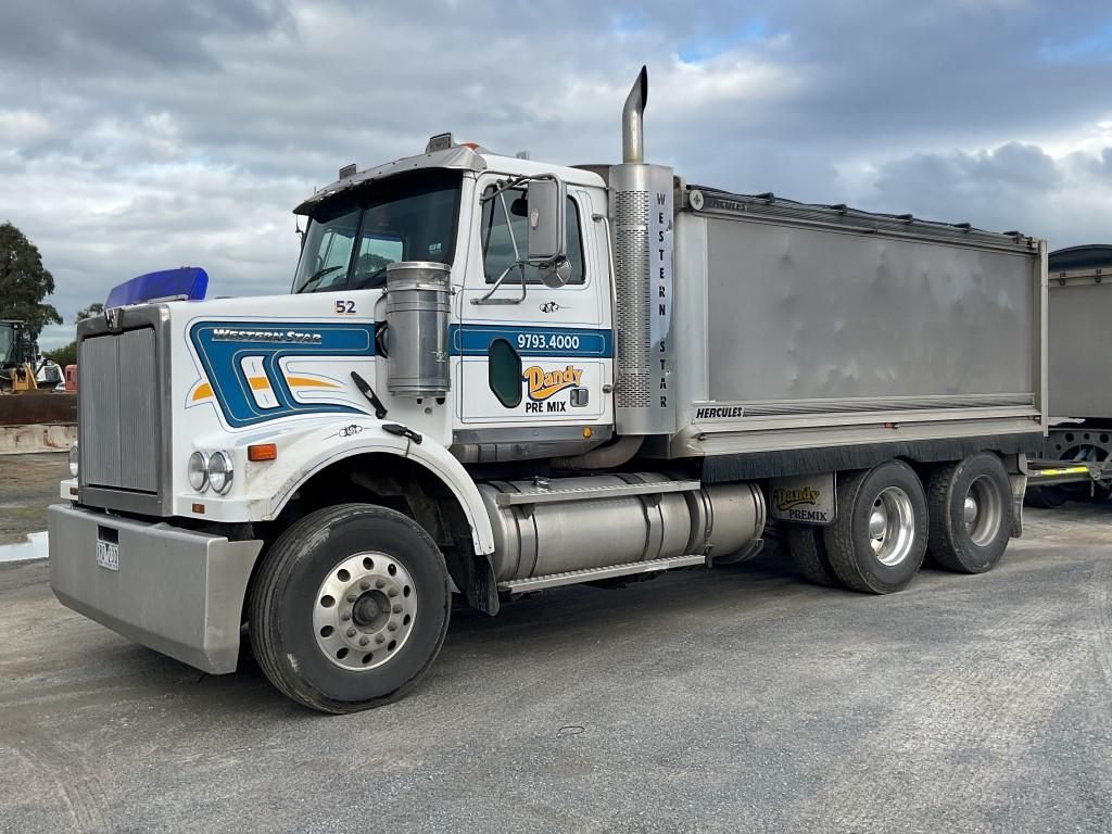 **Wrecking** 2010 Western Star 4800 Fx
