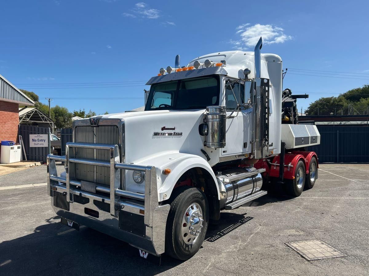 **Wrecking** 2013 Western Star 4900EX Constellation - Image 41