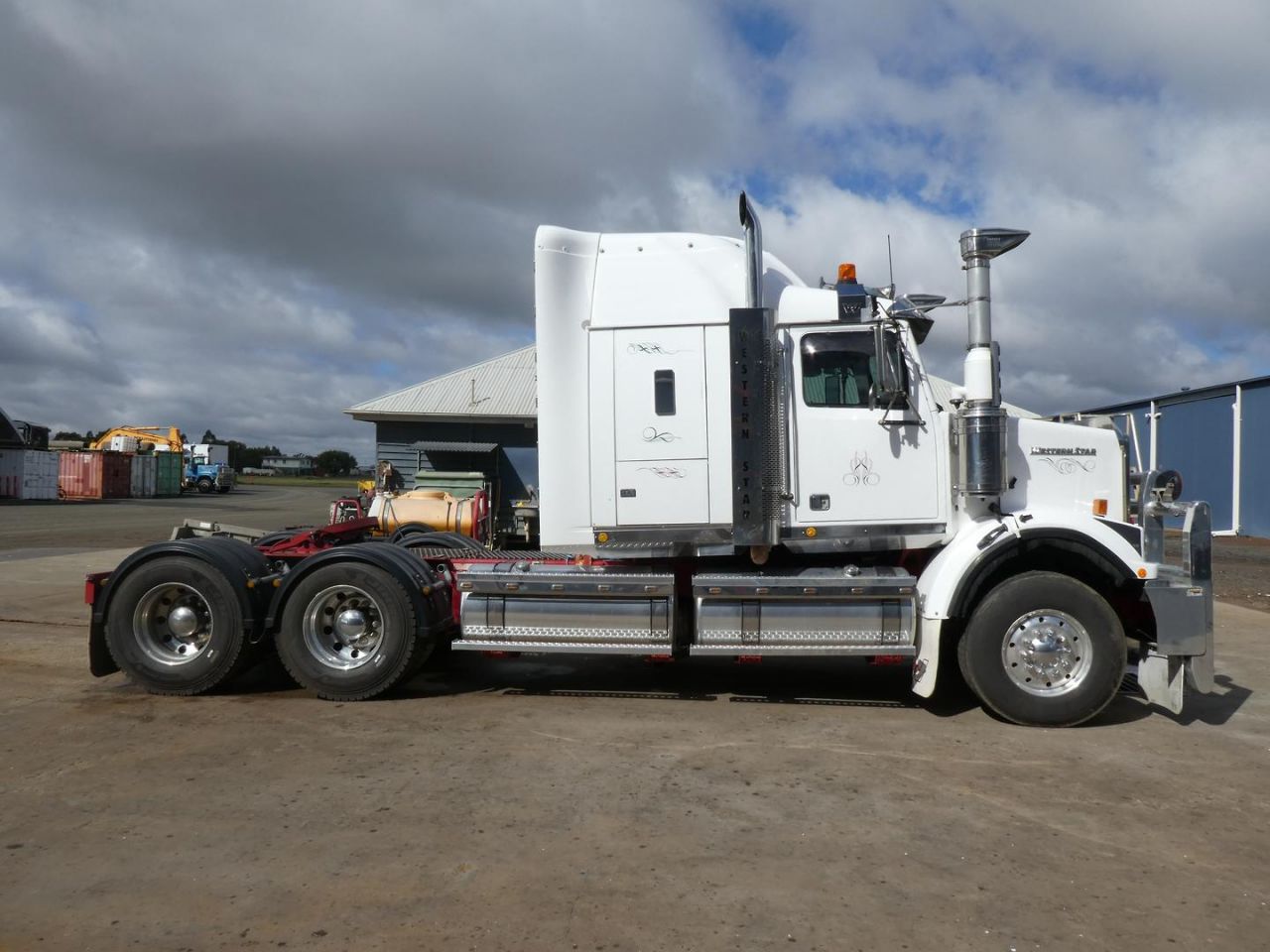 **Wrecking** 2012 Western Star 4800 Fx - Image 19