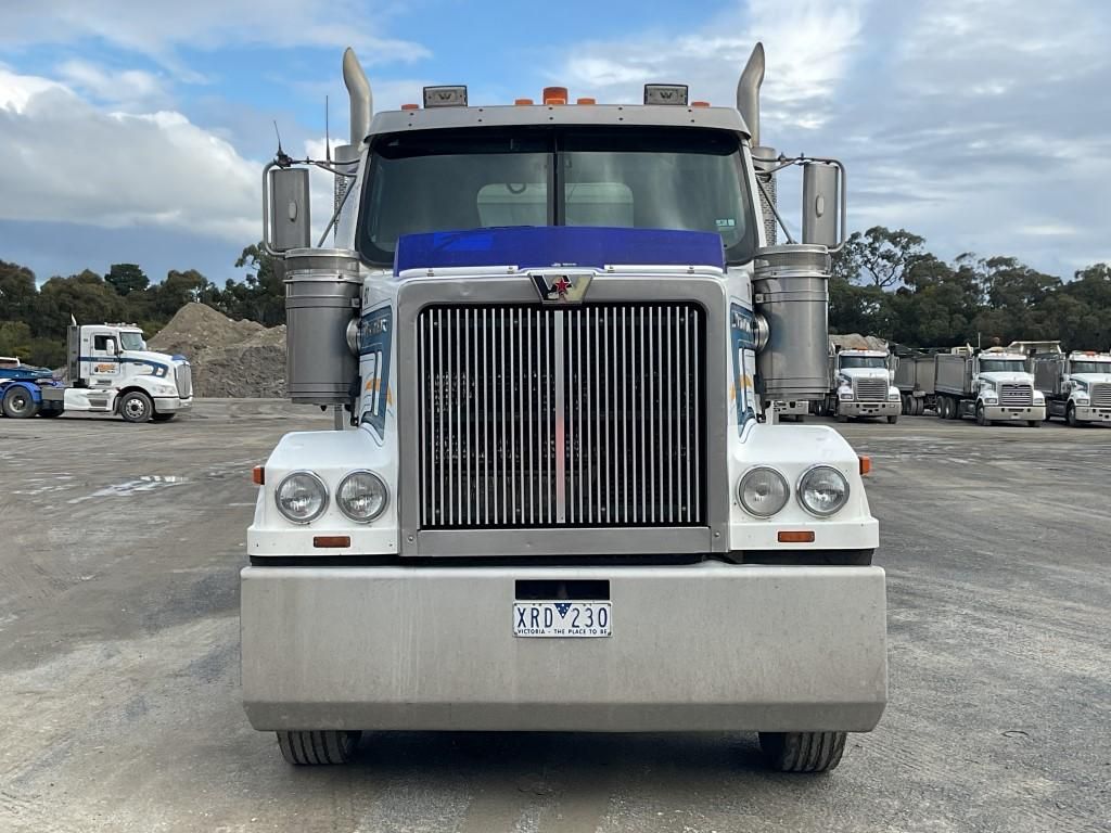 **Wrecking** 2010 Western Star 4800 Fx - Image 19