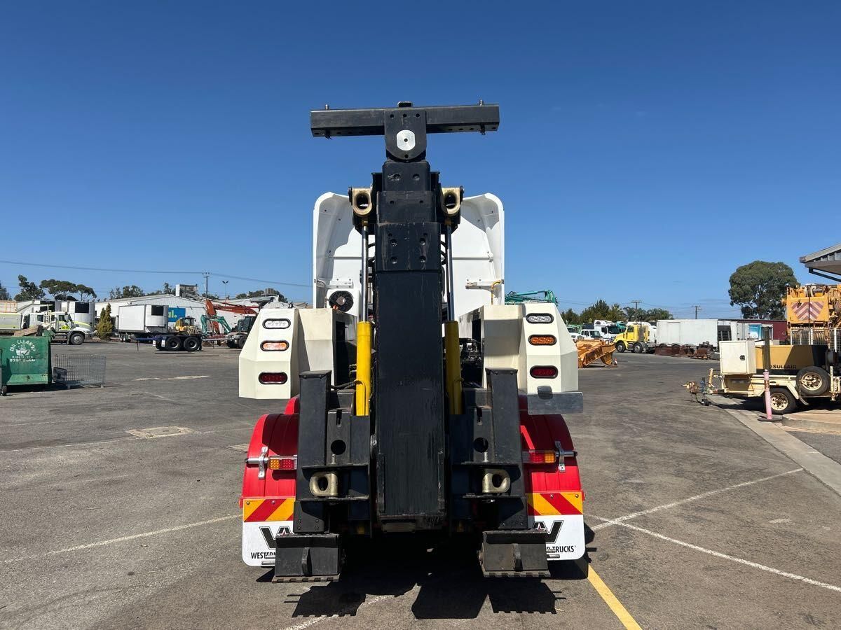 **Wrecking** 2013 Western Star 4900EX Constellation - Image 38