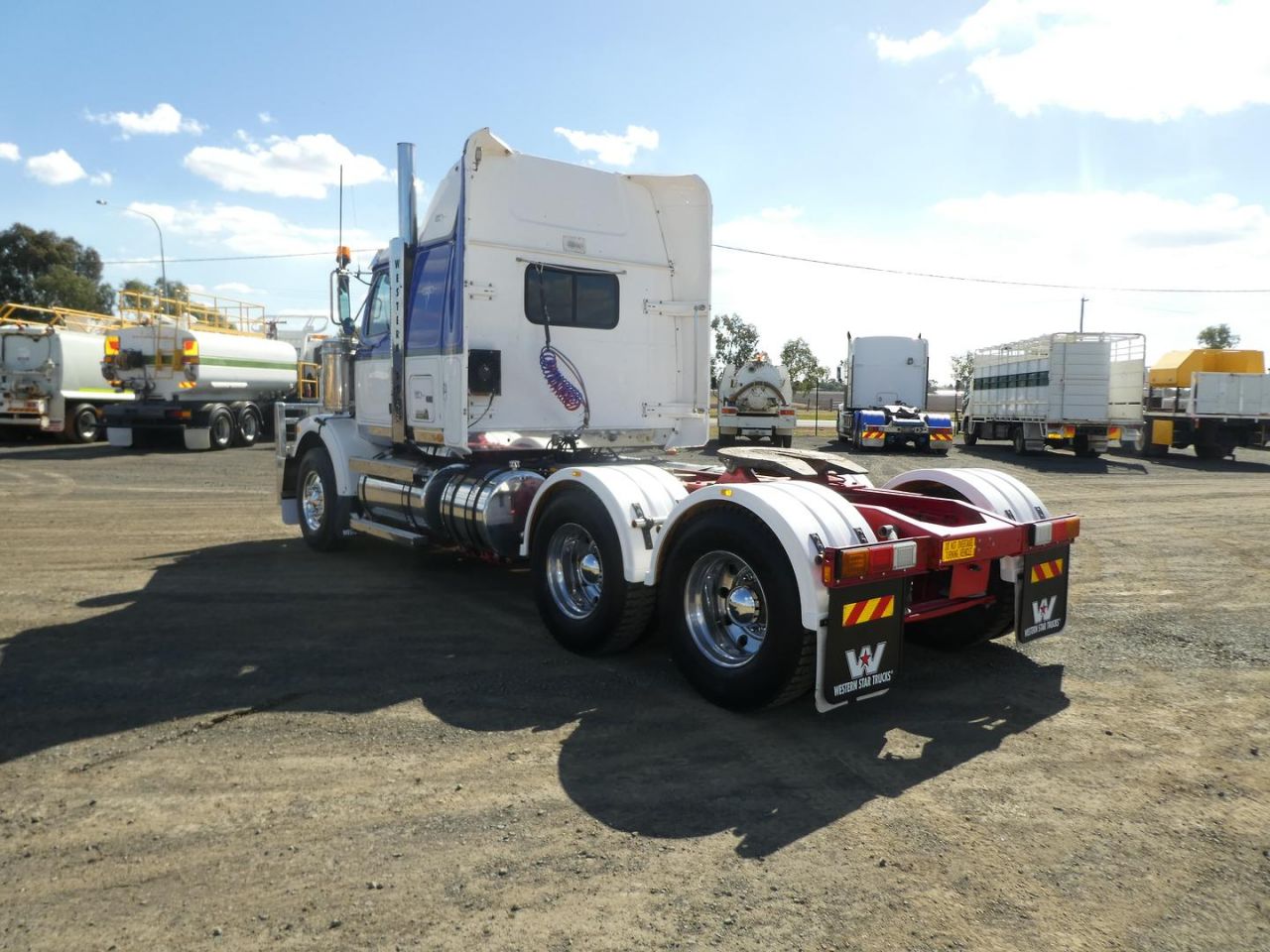 **Wrecking** 2007 Western Star 4800FX PRIME MOVER - Image 26