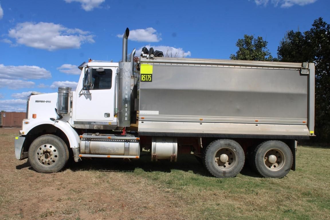 **Wrecking** 2009 Western Star 4800 Fx - Image 20
