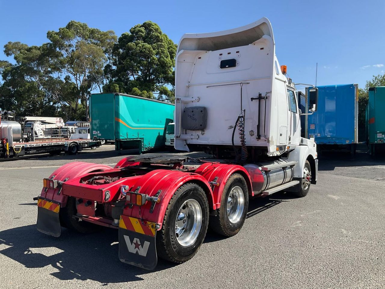 **Wrecking** 2018 Western Star 5864SS - Image 32