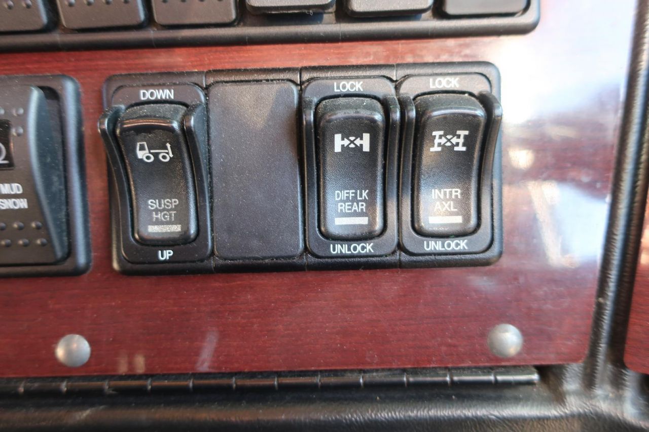 **Wrecking** 2018 Western Star 4800 Series 4800 FXB - Image 8