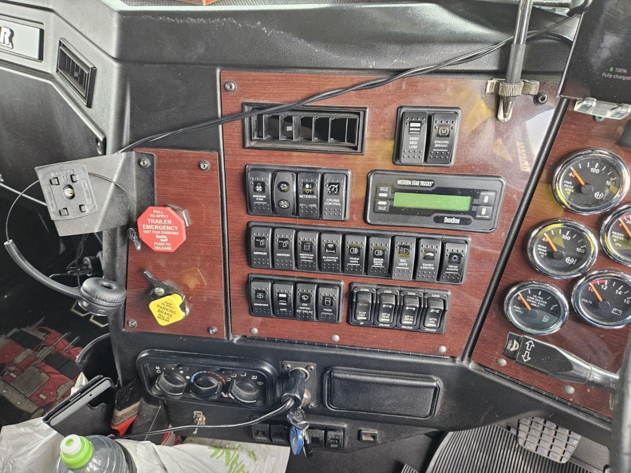 **Wrecking** 2018 Western Star 4964 FXT Constellation - Image 33