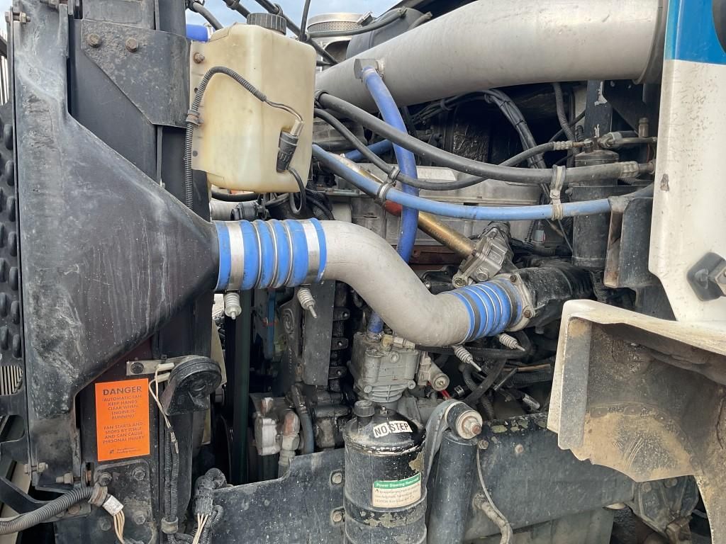 **Wrecking** 2010 Western Star 4800 Fx - Image 13