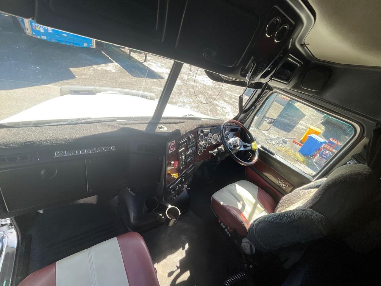 **Wrecking** 2018 Western Star 5864SS - Image 24